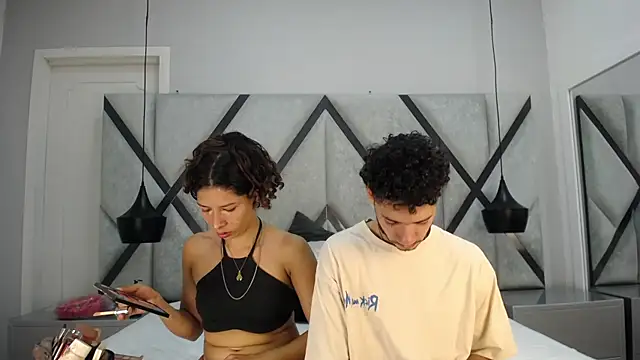 Snapshot of EthanCollen chatting on 10-18-25, 11:16 EthanCollen online show from 10-18-25, 11:16