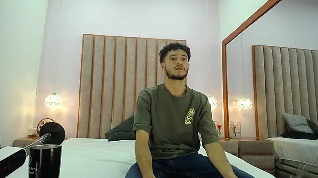 Snapshot of EthanCollen chatting on 10-19-25, 11:05 EthanCollen online show from 10-19-25, 11:05