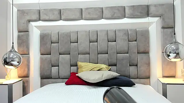 Snapshot of EthanCollen chatting on 10-24-25, 11:56 EthanCollen online show from 10-24-25, 11:56