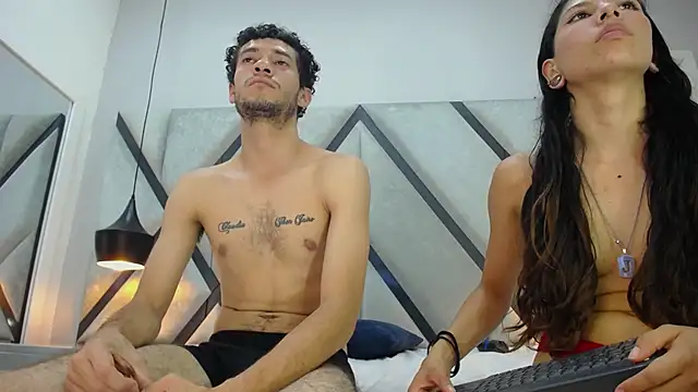 Snapshot of EthanCollen chatting on 12-18-25, 11:11 EthanCollen online show from 12-18-25, 11:11