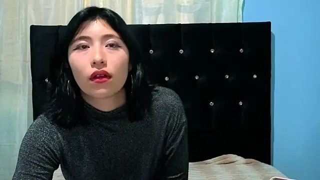 Snapshot of Sullyoonn chatting on 10-12-25, 02:32 Sullyoonn online show from 10-12-25, 02:32