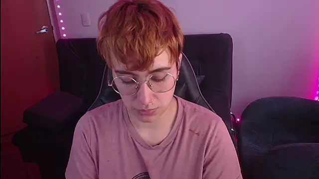 Miacatsito3 online show from 10-02-25, 05:31