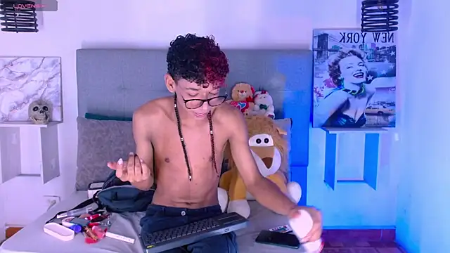 Billie Turner  online show from 11-03-25, 04:58