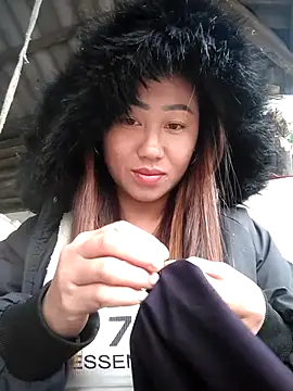 Snapshot of Dung_x chatting on 01-16-26, 01:31 Dung x online show from 01-16-26, 01:31