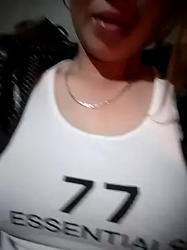 Snapshot of Dung_x chatting on 02-01-26, 12:37 Dung x online show from 02-01-26, 12:37