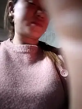 Snapshot of Dung_x chatting on 02-11-26, 02:05 Dung x online show from 02-11-26, 02:05