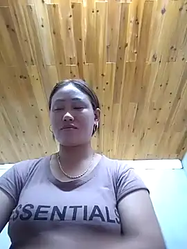 Snapshot of Dung_x chatting on 02-17-26, 01:29 Dung x online show from 02-17-26, 01:29