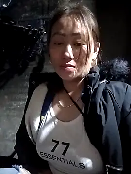 Snapshot of Dung_x chatting on 03-15-26, 05:24 Dung x online show from 03-15-26, 05:24