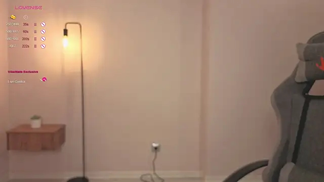 Frences Eyes online show from 10-29-25, 01:46