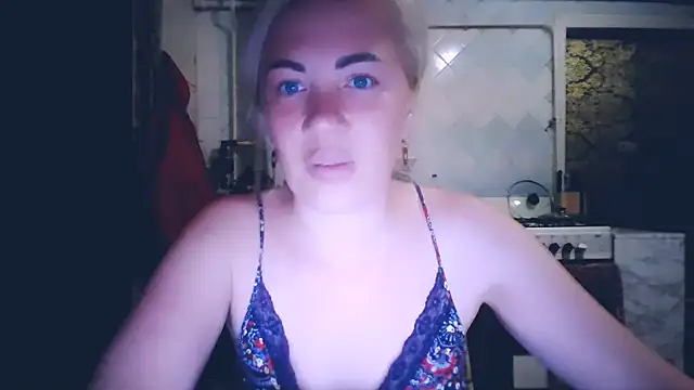 EmmaCat  online show from 05-20-26, 06:03