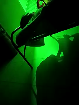 Snapshot of meenahotdarling chatting on 09-15-25, 04:40 meenahotdarling online show from 09-15-25, 04:40