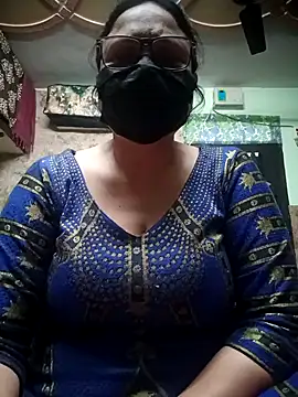 Snapshot of thehotlady chatting on 01-19-26, 03:54 thehotlady online show from 01-19-26, 03:54