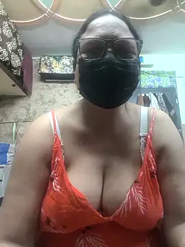 Snapshot of thehotlady chatting on 03-02-26, 11:06 thehotlady online show from 03-02-26, 11:06