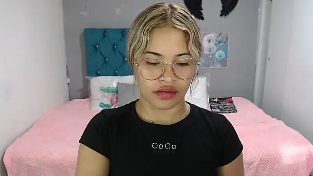 mia sexgirl online show from 07-23-26, 12:25