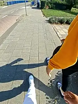 Snapshot of Teealisa chatting on 09-29-25, 01:05 Teealisa online show from 09-29-25, 01:05