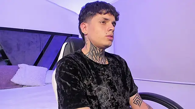 Declan-Fox online show from 09-17-25, 03:41