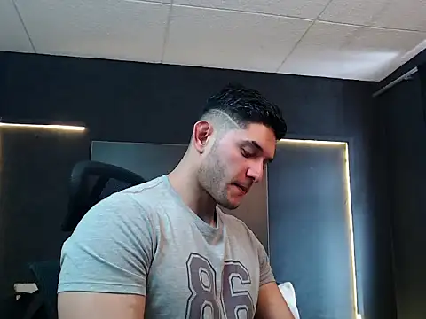 RichardMilleer online show from 10-02-25, 01:40