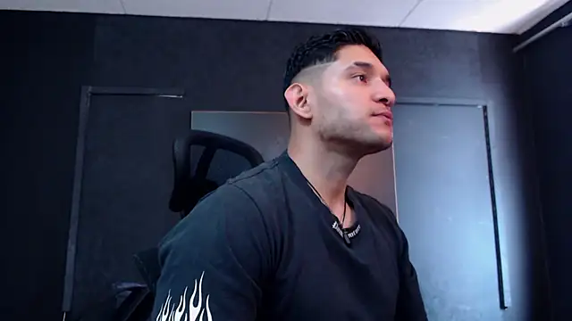 RichardMilleer online show from 03-10-26, 02:33