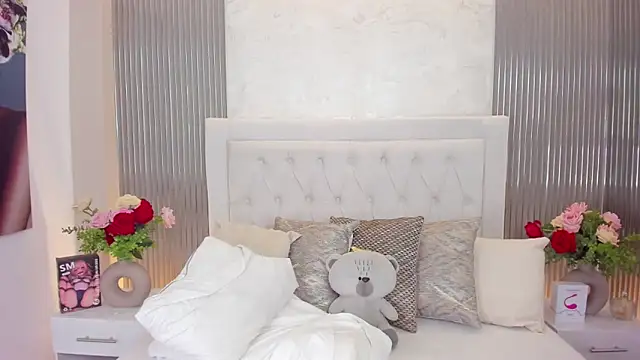 Snapshot of MelodySweetHoney chatting on 11-12-25, 03:34 MelodySweetHoney online show from 11-12-25, 03:34