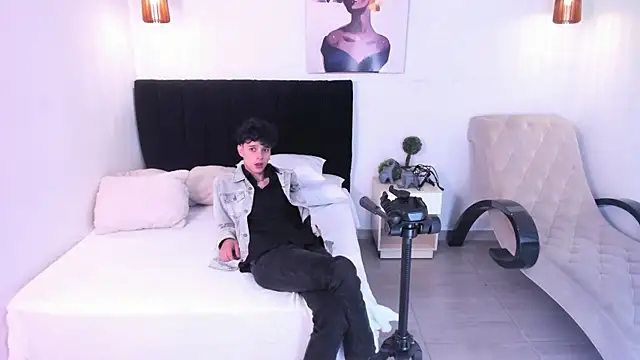  ruby red online show from 09-24-25, 04:05