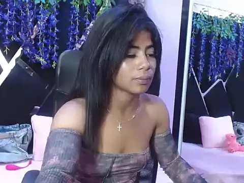 Snapshot of Zoe_Browns_ chatting on 10-25-25, 12:51 Zoe Browns  online show from 10-25-25, 12:51