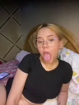 coupleyys online show from 05-22-26, 08:14