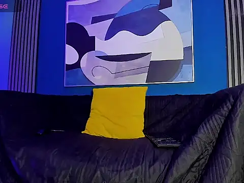 kevinn blue1 online show from 10-04-25, 08:07