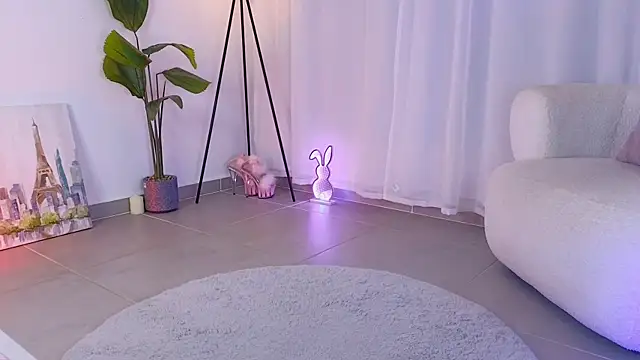 Snapshot of violetssweet chatting on 09-27-25, 01:21 violetssweet online show from 09-27-25, 01:21