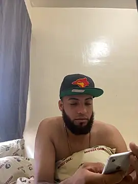 LeoPR00 online show from 10-21-25, 02:18