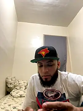 LeoPR00 online show from 11-17-25, 05:24