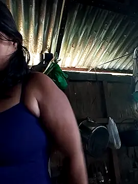 Snapshot of slutty_pinay12 chatting on 12-18-25, 04:40 slutty pinay12 online show from 12-18-25, 04:40