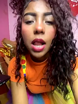 PrettyTiana  online show from 10-08-25, 09:12