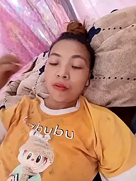 Snapshot of -Miu-98 chatting on 09-18-25, 05:53 -Miu-98 online show from 09-18-25, 05:53