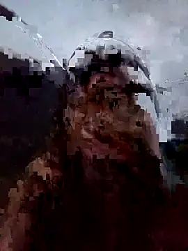 Snapshot of -Miu-98 chatting on 10-12-25, 10:42 -Miu-98 online show from 10-12-25, 10:42