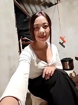 Snapshot of -Miu-98 chatting on 10-26-25, 12:44 -Miu-98 online show from 10-26-25, 12:44