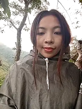 Snapshot of -Miu-98 chatting on 11-13-25, 01:04 -Miu-98 online show from 11-13-25, 01:04