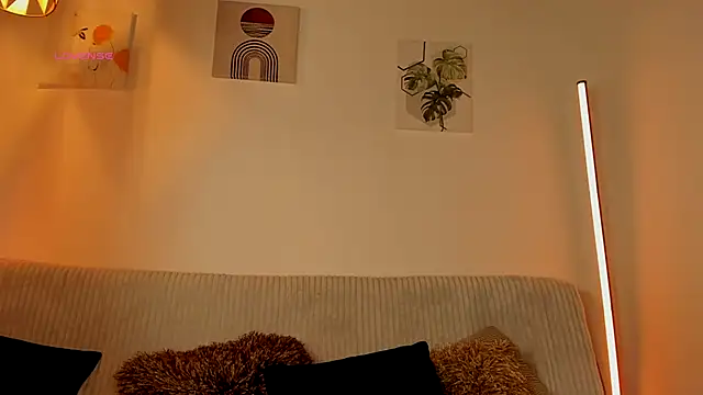 Snapshot of sophia_cumm03 chatting on 09-27-25, 01:54 sophia cumm03 online show from 09-27-25, 01:54