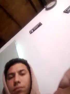 Snapshot of pareja076 chatting on 09-22-25, 04:03 pareja076 online show from 09-22-25, 04:03