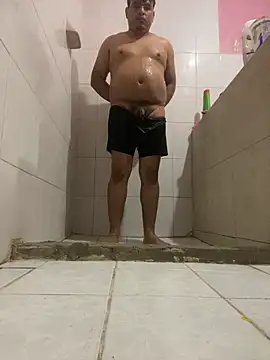 Snapshot of RangingWarranty chatting on 11-01-25, 08:00 RangingWarranty online show from 11-01-25, 08:00