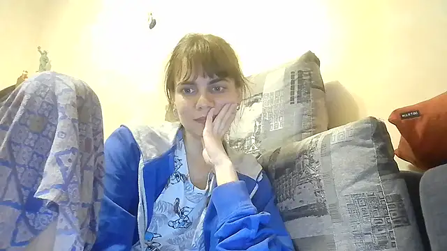 Snapshot of Loriven chatting on 10-07-25, 07:22 Loriven online show from 10-07-25, 07:22