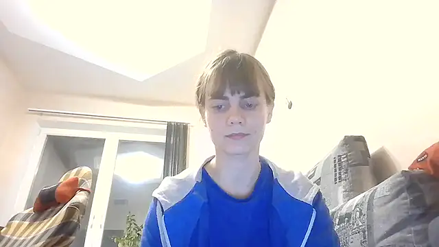 Snapshot of Loriven chatting on 10-22-25, 07:24 Loriven online show from 10-22-25, 07:24