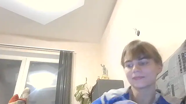 Snapshot of Loriven chatting on 11-08-25, 09:13 Loriven online show from 11-08-25, 09:13