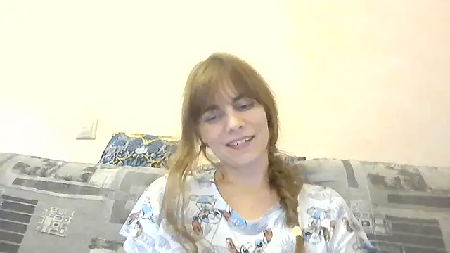 Snapshot of Loriven chatting on 06-18-26, 06:23 Loriven online show from 06-18-26, 06:23