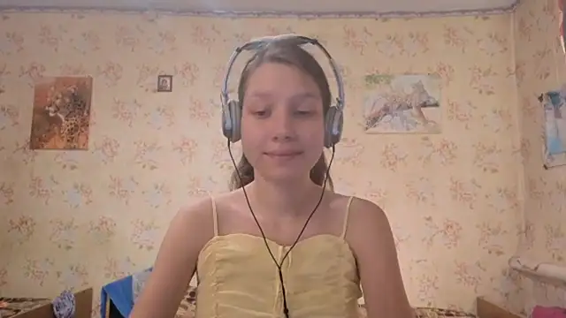 QutieDaSweet online show from 10-02-25, 07:15