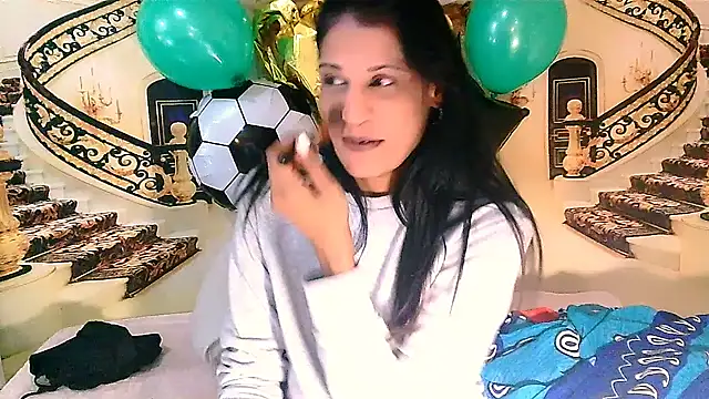 IndianSexcSmyle online show from 07-18-26, 05:33