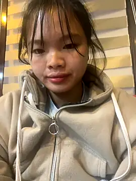 Snapshot of Han20252 chatting on 10-22-25, 03:12 Han20252 online show from 10-22-25, 03:12