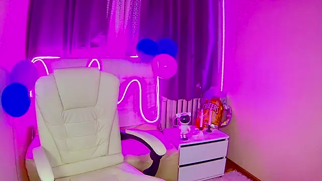 EmmaEllison online show from 09-25-25, 11:58