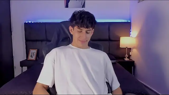 Aaron Spencer13 online show from 09-29-25, 06:13