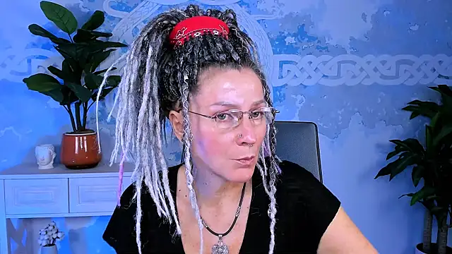 Snapshot of UmaSpace chatting on 10-06-25, 05:05 UmaSpace online show from 10-06-25, 05:05