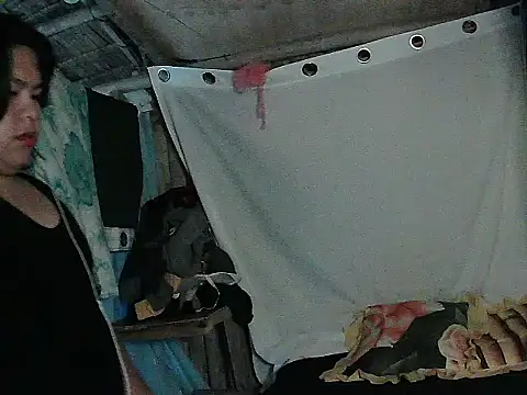 Huntrix2025 online show from 04-15-26, 01:18